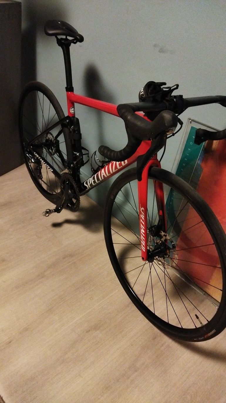 Used Specialized Tarmac SL6 Disc Comp 2023 2023 Road & Gravel, Red — image 5 of 9