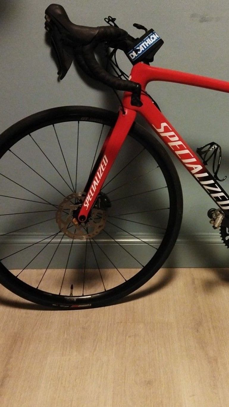 Used Specialized Tarmac SL6 Disc Comp 2023 2023 Road & Gravel, Red — image 4 of 9