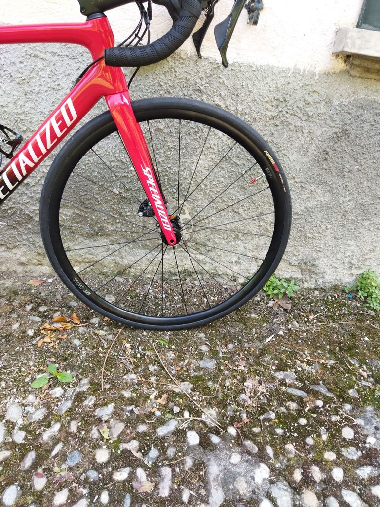 Used Specialized Tarmac SL6 Disc Comp 2023 2023 Road & Gravel, Red — image 9 of 26