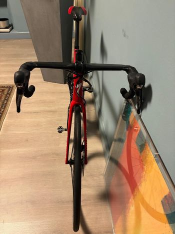 Used Specialized Tarmac SL6 Disc Comp 2023 2023 Road & Gravel, Red — image 5 of 8