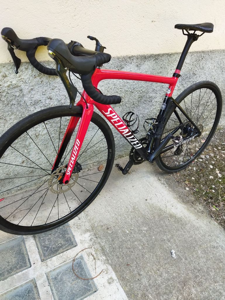 Used Specialized Tarmac SL6 Disc Comp 2023 2023 Road & Gravel, Red — image 5 of 26