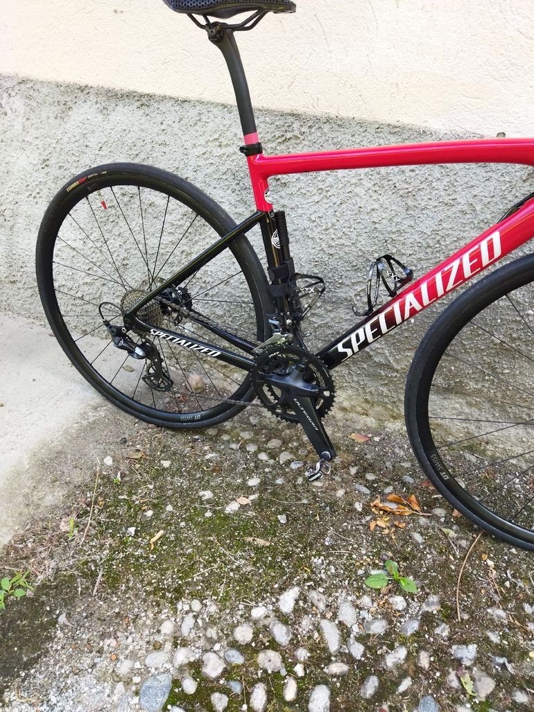 Used Specialized Tarmac SL6 Disc Comp 2023 2023 Road & Gravel, Red — image 7 of 26