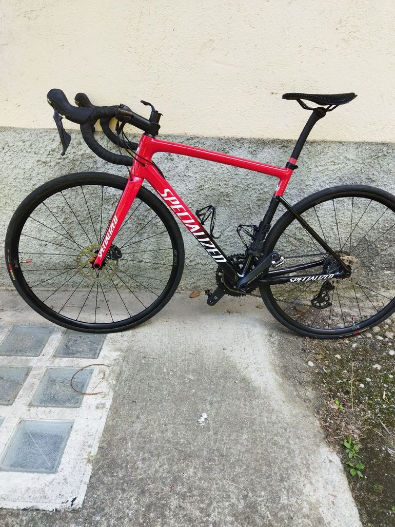 Used Specialized Tarmac SL6 Disc Comp 2023 2023 Road & Gravel, Red — image 1 of 26