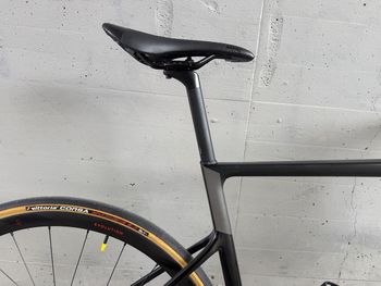 Used Cannondale SuperSix EVO Carbon Disc Ultegra 2020 Road & Gravel, Black — image 8 of 11