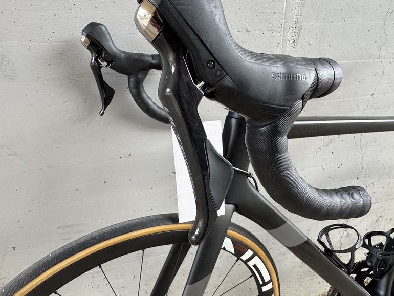 Used Cannondale SuperSix EVO Carbon Disc Ultegra 2020 Road & Gravel, Black — image 5 of 11