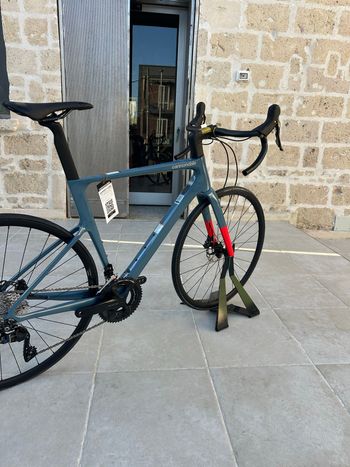 Used Cannondale SuperSix EVO Shimano 105 2025 Road & Gravel, Blue — image 3 of 9