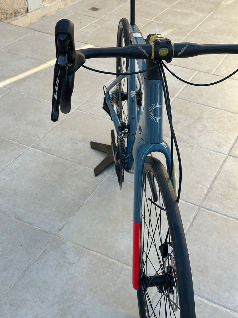 Used Cannondale SuperSix EVO Shimano 105 2025 Road & Gravel, Blue — image 6 of 9