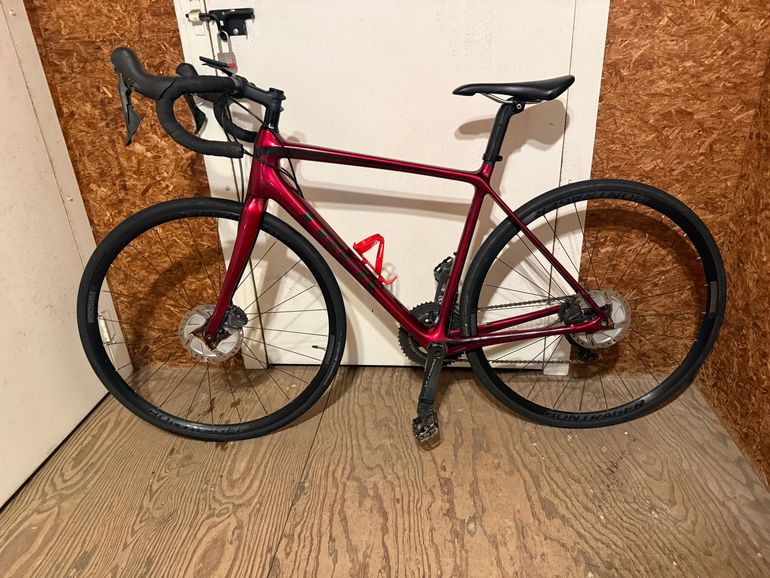 Used Trek Émonda SL 6 Disc 2020 2020 Road & Gravel, Red — image 2 of 10