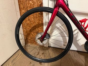 Used Trek Émonda SL 6 Disc 2020 2020 Road & Gravel, Red — image 10 of 10