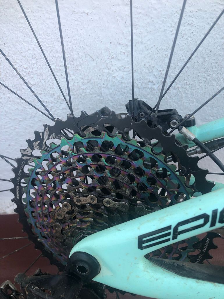 Used Specialized Epic Expert 2021 2021 Mountainbike, Green, 29 — image 5 of 13