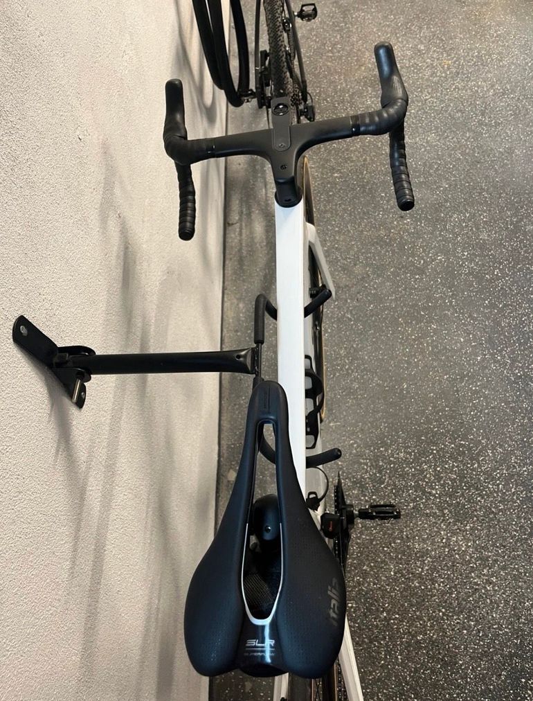 Used Canyon Aeroad CF SLX 7 Di2 C46 2025 2025 Road & Gravel, White — image 4 of 5