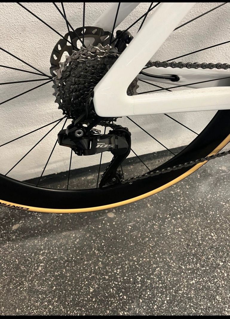 Used Canyon Aeroad CF SLX 7 Di2 C46 2025 2025 Road & Gravel, White — image 3 of 5