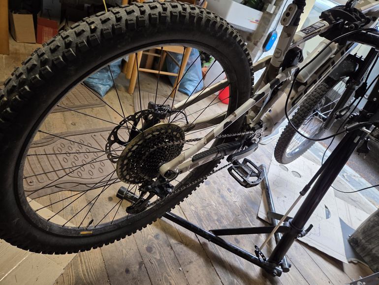 Used Focus SAM² 6.8 2022 2022 Mountainbike, Light Gray, 29 — image 8 of 8