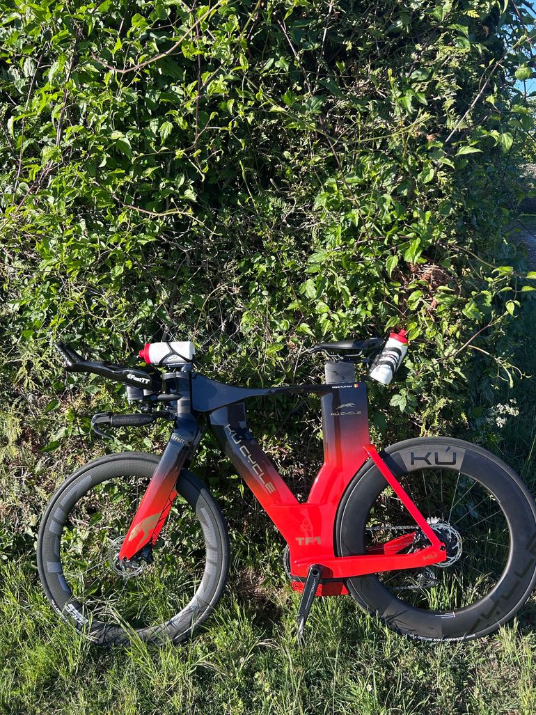 Used KU cycle KU cycle Custom SRAM Red eTap AXS 2026 Road & Gravel, Red — image 2 of 4
