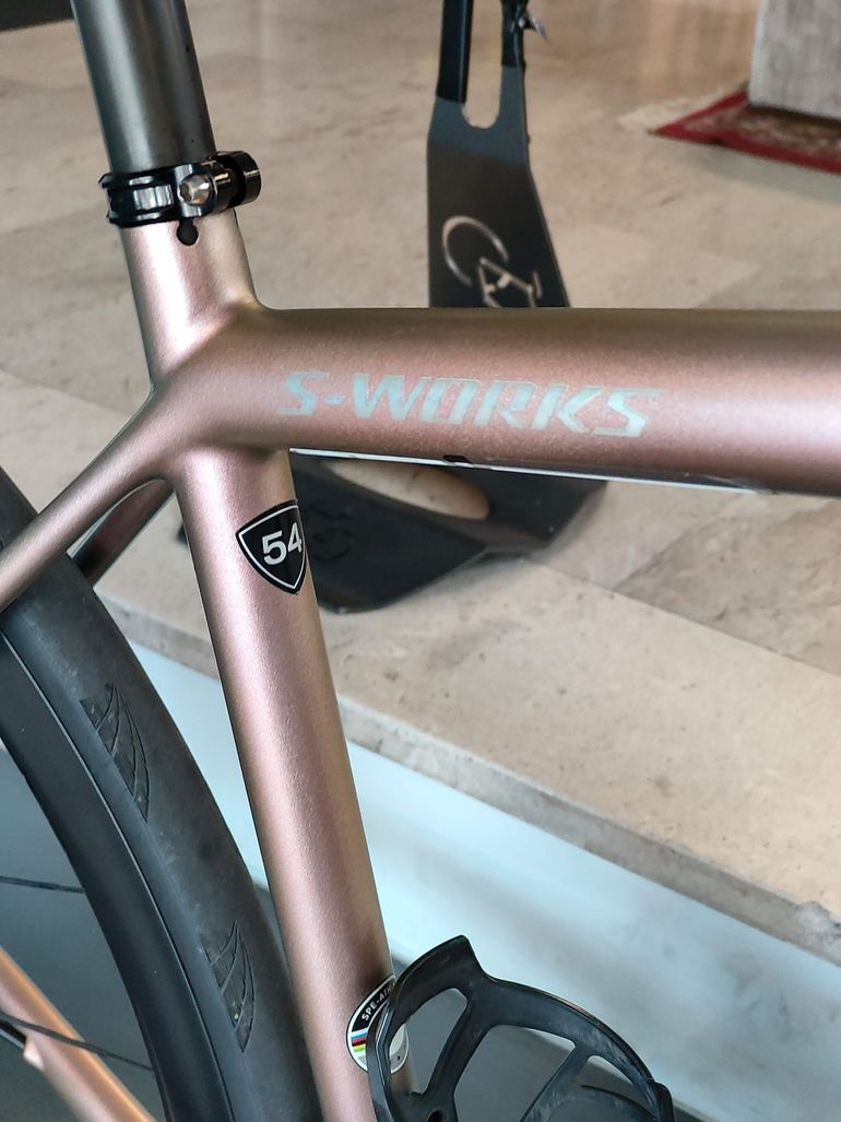Used Specialized S-Works Aethos Shimano Ultegra Di2 2023 Road & Gravel, Purple — image 4 of 7