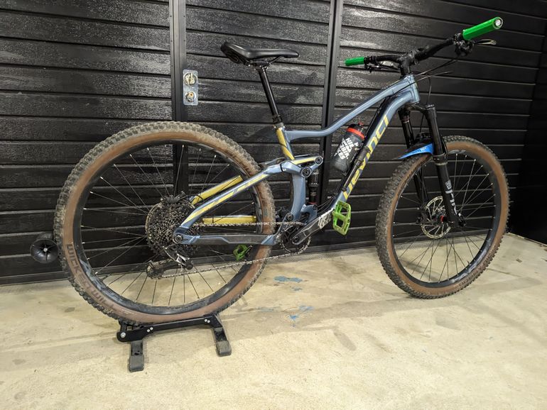 Used Devinci Troy 29 GX 12s 2020 2020 Mountainbike, Light Gray, 29 — image 2 of 12