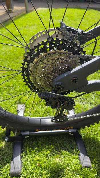 Used Canyon Spectral:ON CF 8.0 2020 2020 Mountainbike, Light Gray, 29, 27.5 — image 3 of 8
