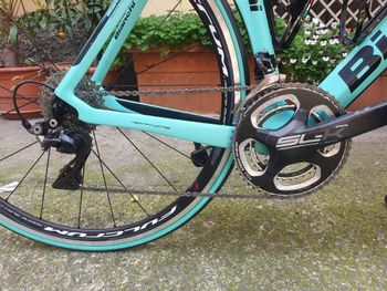 Used Bianchi Oltre Shimano Dura Ace 2017 Road & Gravel — image 3 of 5