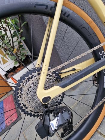 Used Canyon Grail CF SLX 9 eTap 2023 2023 Road & Gravel, Orange — image 6 of 6