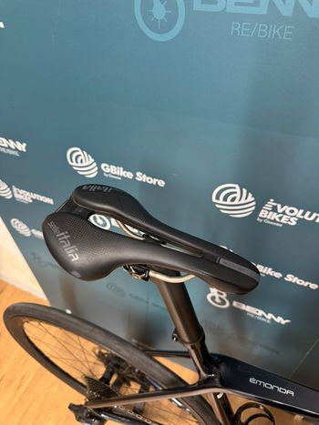 Used Trek Émonda SLR 7 eTap 2022 2022 Road & Gravel — image 10 of 16