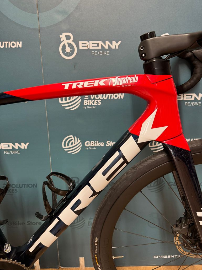 Used Trek Émonda SLR 7 eTap 2022 2022 Road & Gravel — image 7 of 16