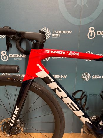 Used Trek Émonda SLR 7 eTap 2022 2022 Road & Gravel — image 13 of 16