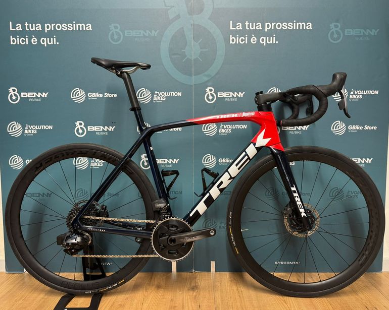 Used Trek Émonda SLR 7 eTap 2022 2022 Road & Gravel — image 1 of 16