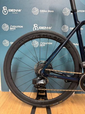 Used Trek Émonda SLR 7 eTap 2022 2022 Road & Gravel — image 2 of 16