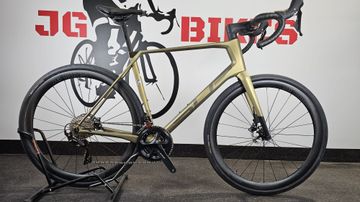 Gebrauchtes Superior X-road Team Elite Se Disc + Carbon Wheels 2024 Road & Gravel