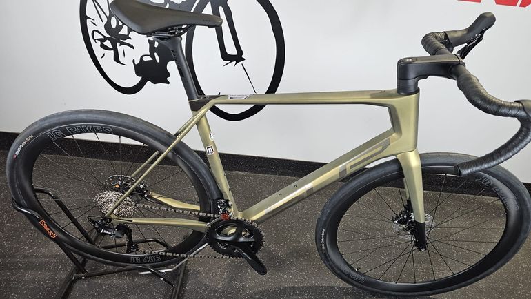 Used Superior X-road Team Elite Se Disc + Carbon Wheels 2024 Road & Gravel — image 11 of 21