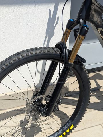 Gebrauchtes Orbea RISE M20 2024 2024 Mountainbike, Hellgrau, 29 — Bild 4 von 5