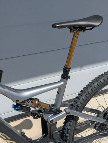 Gebrauchtes Orbea RISE M20 2024 2024 Mountainbike, Hellgrau, 29 — Bild 5 von 5