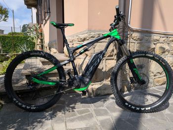 Used Scott E-genius Plus 730 2016 Mountainbike — image 1 of 9