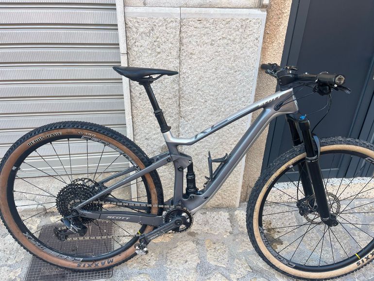 Used Scott Spark RC 900 Team 2021 2021 Mountainbike, Light Gray, 29 — image 4 of 4