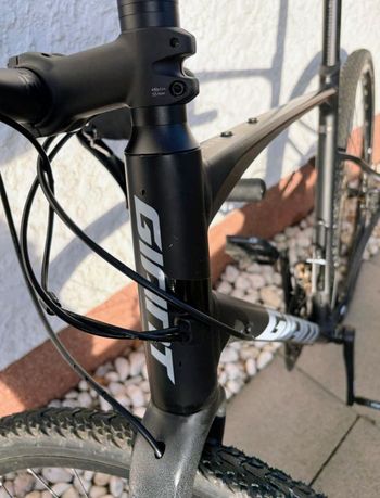 Used Giant Revolt 0 Giant Revolt 0 Custom Shimano GRX 2022 Road & Gravel, Black — image 3 of 3