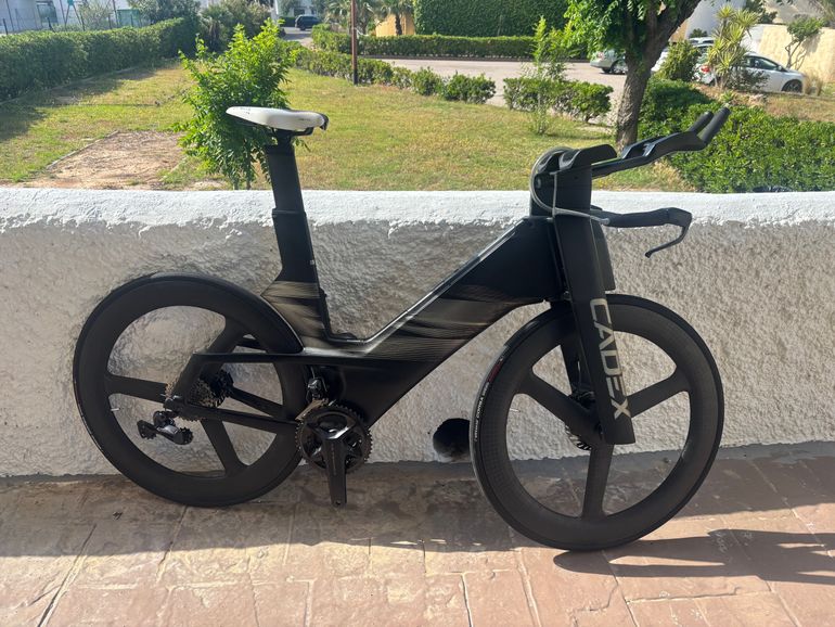 Used Cadex Tri 2023 Road & Gravel — image 1 of 20
