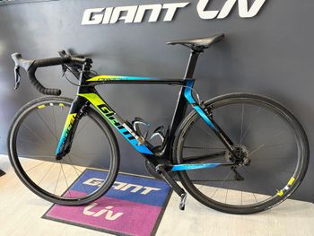 Used Giant Propel Shimano Ultegra Di2 2017 Road & Gravel — image 2 of 9