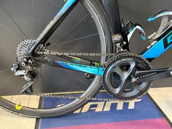 Used Giant Propel Shimano Ultegra Di2 2017 Road & Gravel — image 3 of 9