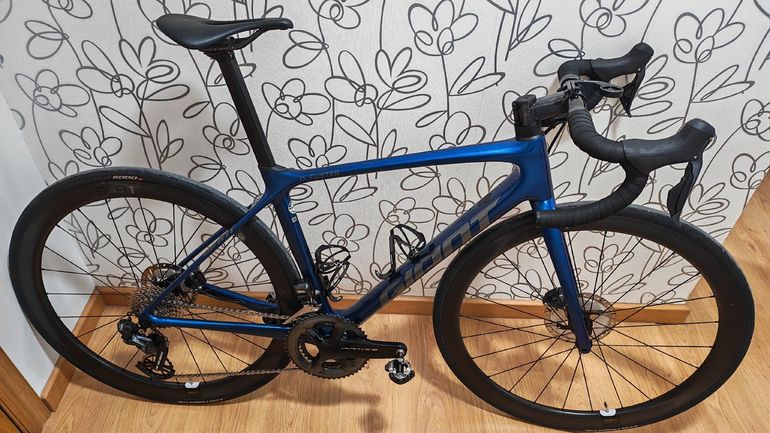 Used Giant TCR Advanced Pro 0 Disc 2021 2021 Road & Gravel — image 1 of 12
