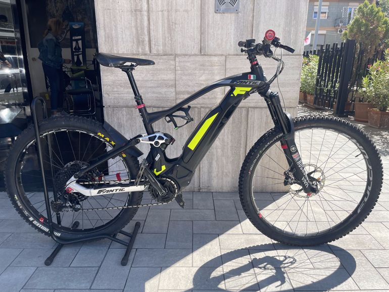 Used Fantic XF1 1.6 CARBON 2023 Mountainbike, Black — image 1 of 8