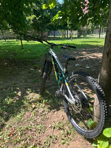 Używany Mondraker SUPERFOXY R 2023 2023 Mountainbike — zdjęcie 4 z 15
