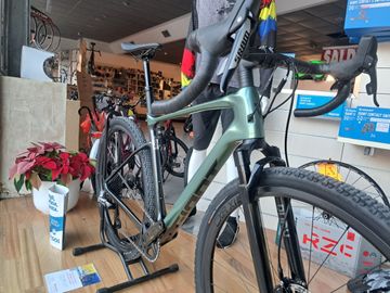 Brugt Giant Revolt X Advanced Pro 2 2023 2023 Road & Gravel — billede 2 af 5