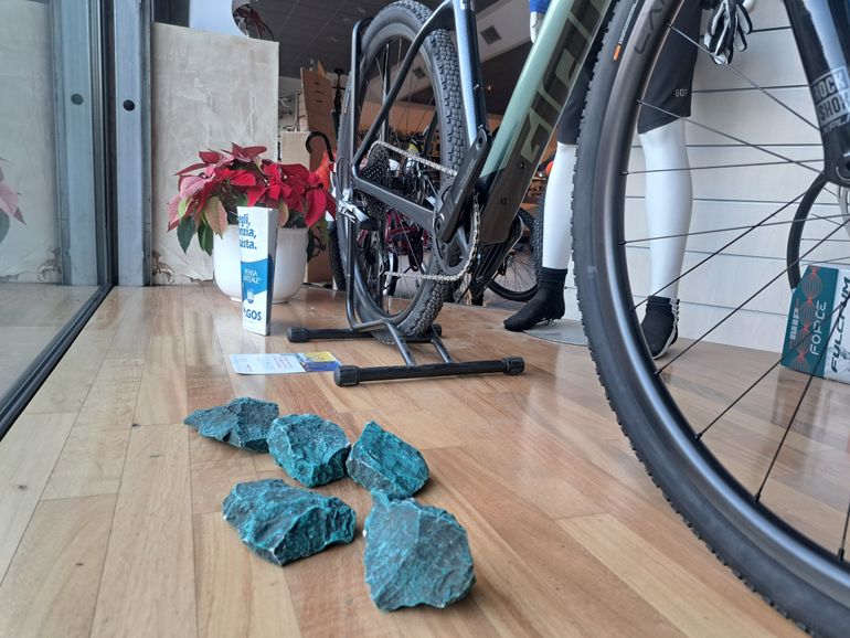 Used Giant Revolt X Advanced Pro 2 2023 2023 Road & Gravel — image 3 of 5