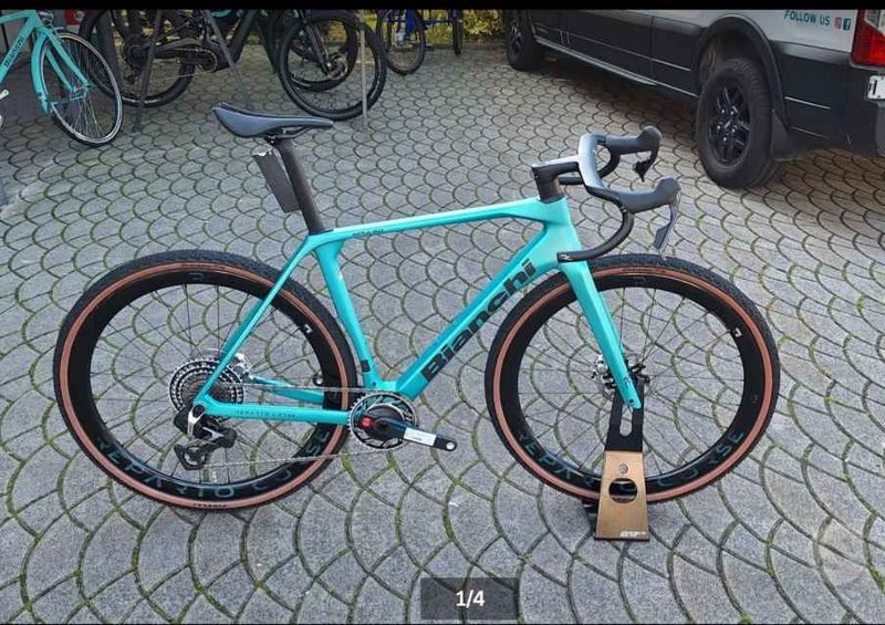 Gebrauchtes Bianchi Impulso RC RED XPLR disc 2025 2025 Road & Gravel