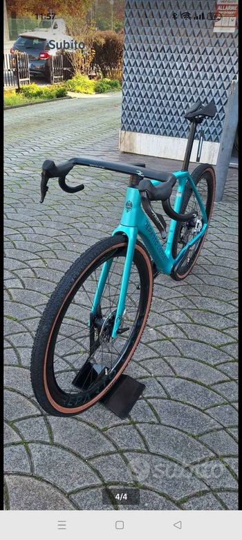 Used Bianchi Impulso RC RED XPLR disc 2025 2025 Road & Gravel, Green — image 4 of 4