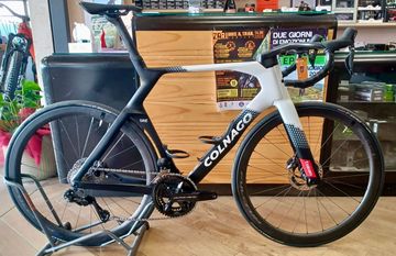 Käytetty Colnago Y1Rs Shimano Dura Ace Di2 2025 2025 Road & Gravel