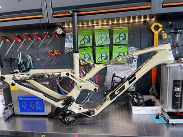 Używany GT Force Carbon Frameset 2021 Frameset 2021 MTB