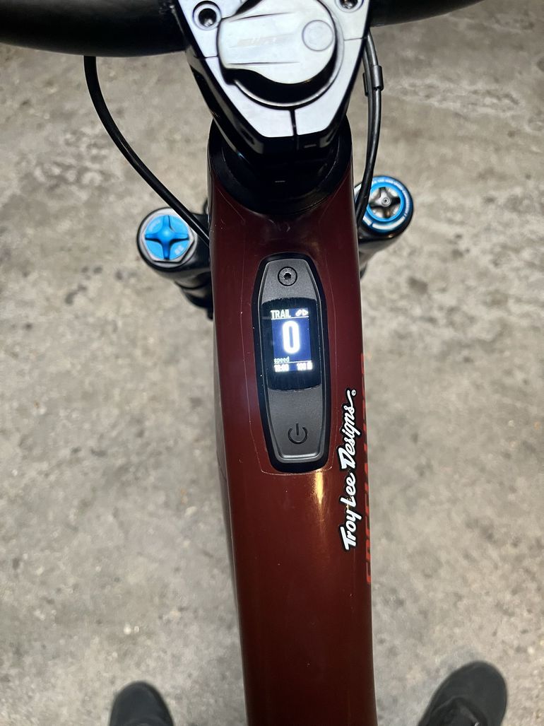Used Specialized Turbo Levo Pro Carbon 2024 2024 Mountainbike — image 6 of 8