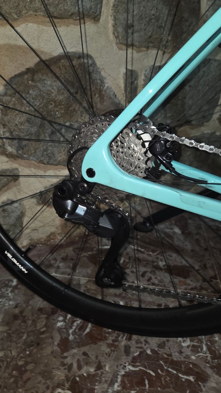 Used Bianchi Specialissima Shimano Ultegra Di2 2025 Road & Gravel, Blau — image 5 of 9