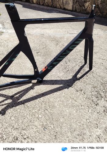 Used Canyon Aeroad CFR Di2 2024 Frameset 2024 Road & Gravel, Black — image 4 of 5